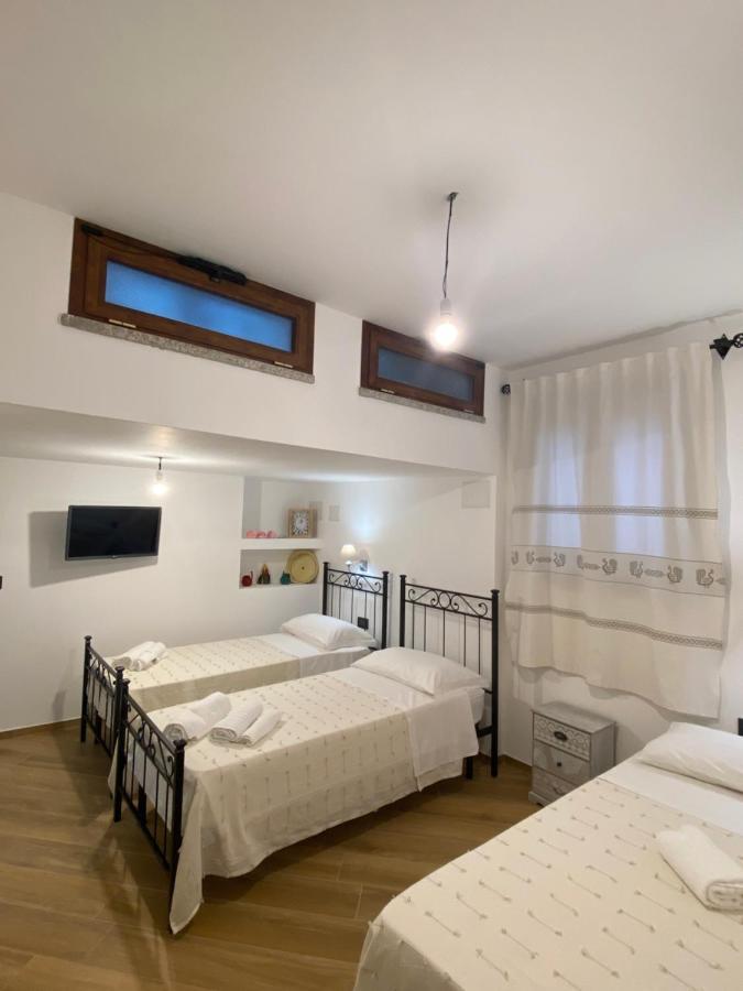 B&B Peonia ออร์โกโซโล ภายนอก รูปภาพ