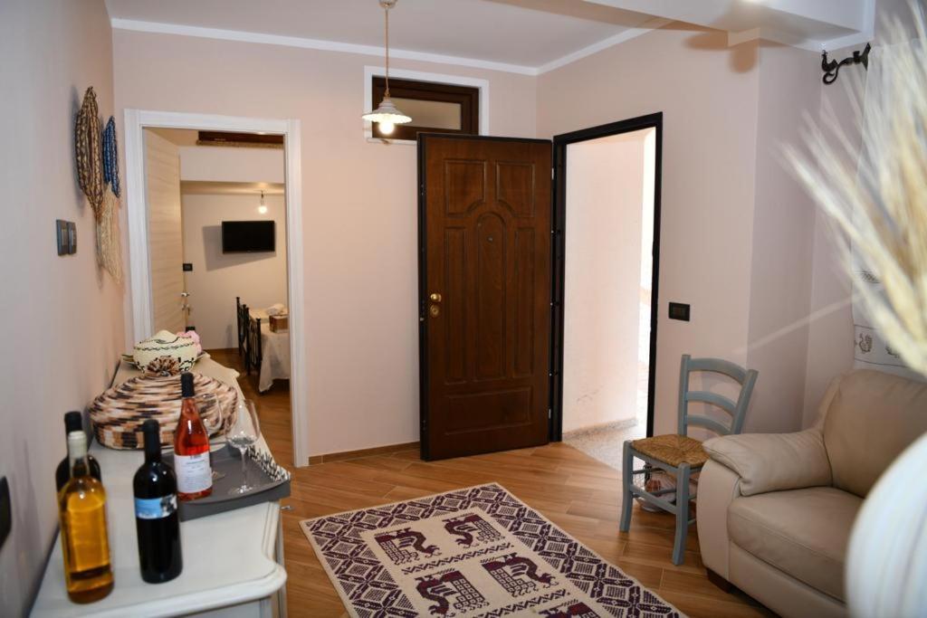 B&B Peonia ออร์โกโซโล ภายนอก รูปภาพ